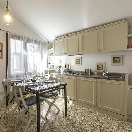 Appartement Lovely Venetian *